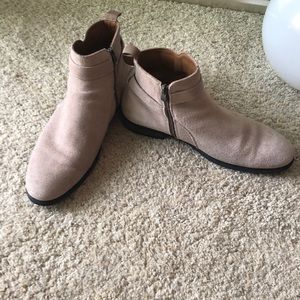 Men’s Suede Chelsea Boots